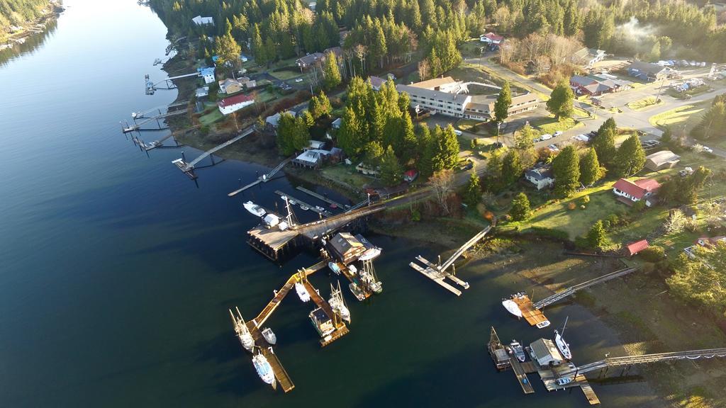 The Bamfield Motel Salmon Beach Exteriör bild